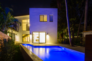 Commercial building construction